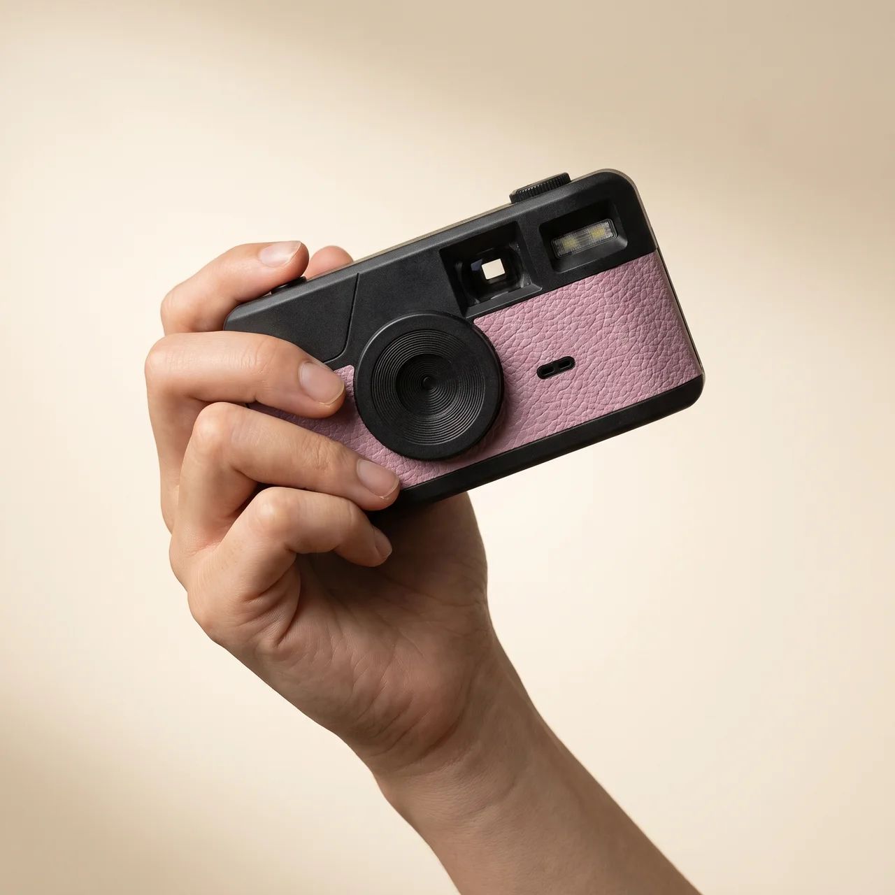 Screenless Digital Camera
